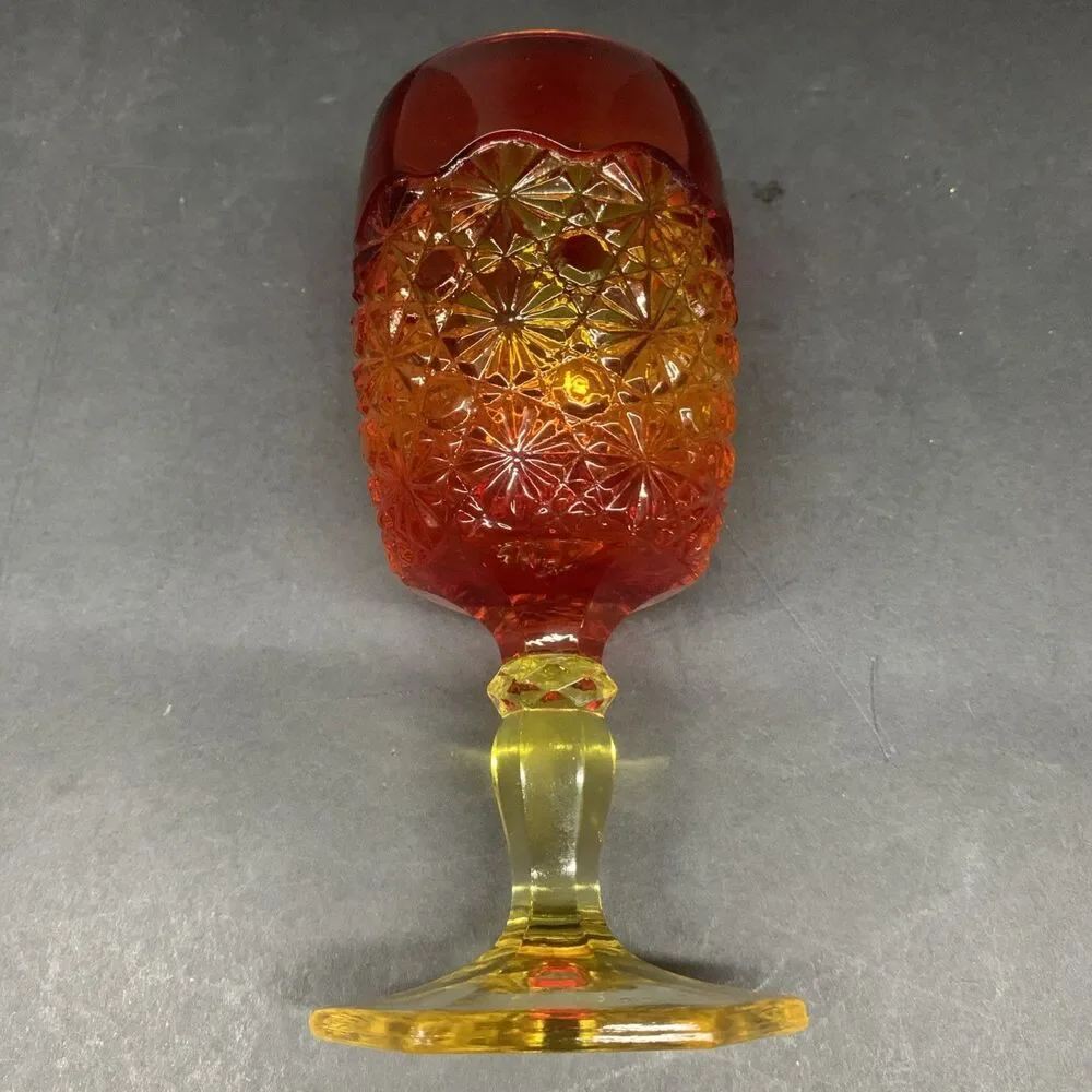 L E Smith Amberina Button & Daisy Pattern Vintage Wine/Water Goblet
